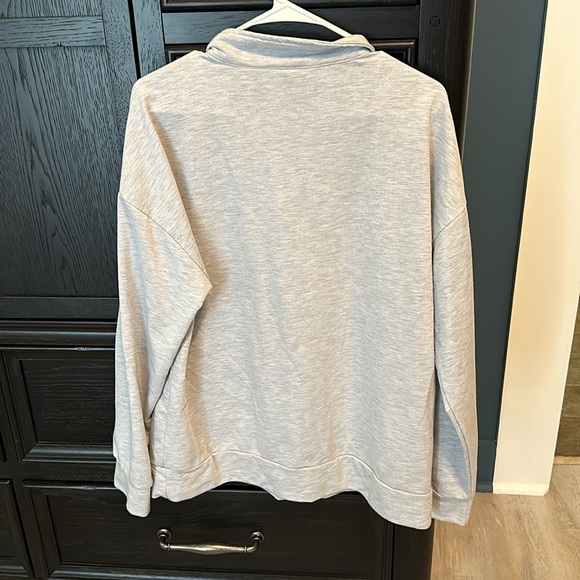 Grey’s Anatomy Grey + Sloan Memorial Hospital pullover, size 1x/2x - Picture 4 of 4